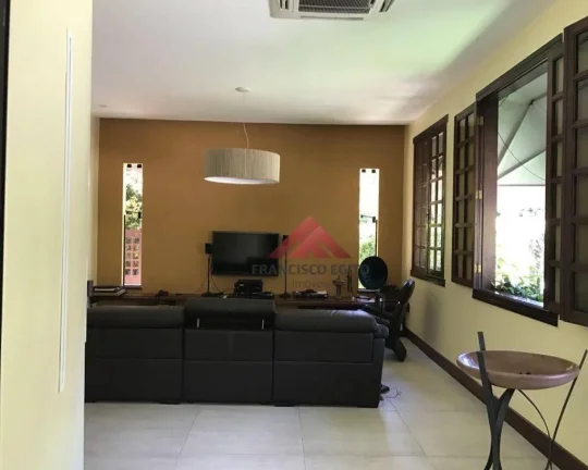 Imagem Excelente casa com 3 dormitórios à venda, 417,13 m² por R$ 3.500.000