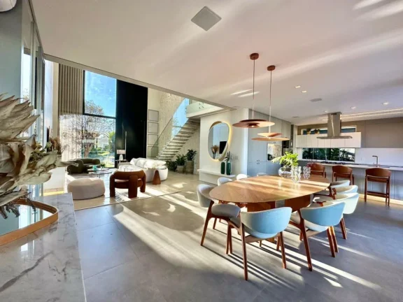Imagem Casa em Condominio 4 Dormitórios - Bairro --