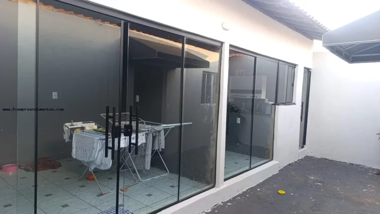 Imagem Casa para Venda em Limeira, Parque Nossa Senhora das Dores, 3 dormitórios, 1 banheiro, 2 vagas