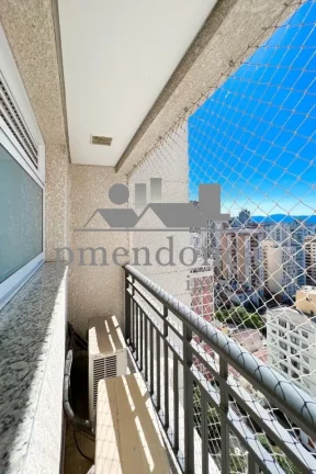Imagem Apartamento mobiliado em Perdizes com 86,60m², 2 suÍtes e 3 vagas demarcadas.