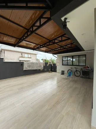 Imagem Imponente Casa de Luxo em Condomínio nos Ingleses, Florianópolis-SC: 5 quartos, 3 suítes, 3 salas, 5 banheiros, 424m² de área.