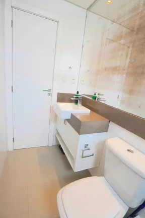 Imagem Apartamento com 3 dormitórios sendo 1 suíte e 2 vagas de garagem em Balneário Camboriú/SC