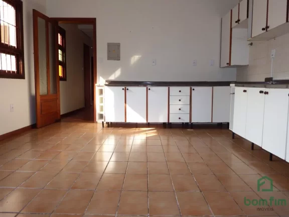 Imagem Casa de 3 dorm. para locação no bairro Glória, Porto Alegre/RS. - CA2740