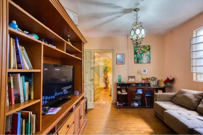 Imagem Casa na Rua São Luís do Paraitinga - Venha Conferir!