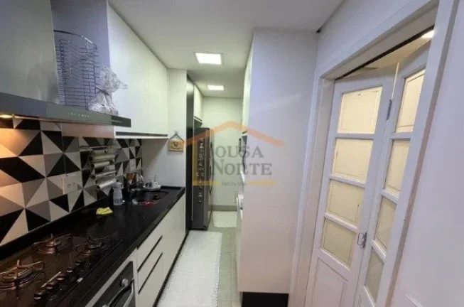 Imagem Apartamento com 120 m² de área útil, 3 dormitórios, sendo 3 suites com armários, sala para dois...
