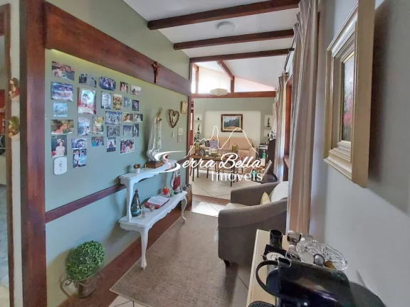 Imagem Casa com 4 dormitórios à venda, 250 m² por R$ 680.000,00 - Barra do Imbuí - Teresópolis/RJ