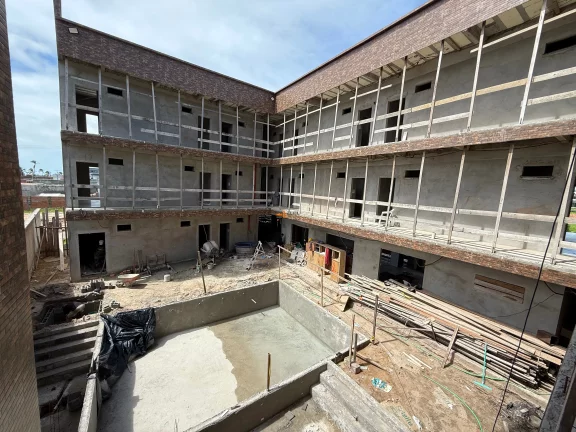 Luxuoso hotel/pousada à venda em Salinópolis-PA, com 35 suítes no bairro nobre da cidade. Venha conferir!