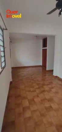 Imagem Imóvel à venda no bairro Independência em Ribeirão Preto-SP: Casa com 3 quartos, 1 suíte, 2 salas, 2 banheiros, 2 vagas e 172m²! Confira na Quer Imóvel Negócios Imobiliários!