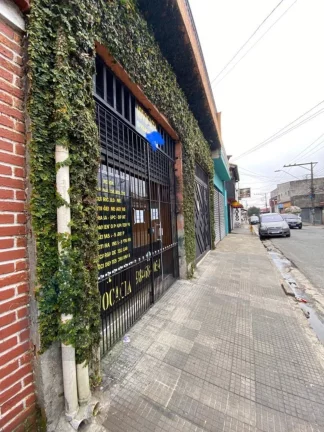 Imagem Sobrado com 3 dormitórios sendo 3 suítes, 5 banheiros, 2 vagas, com 223m² em Santo André