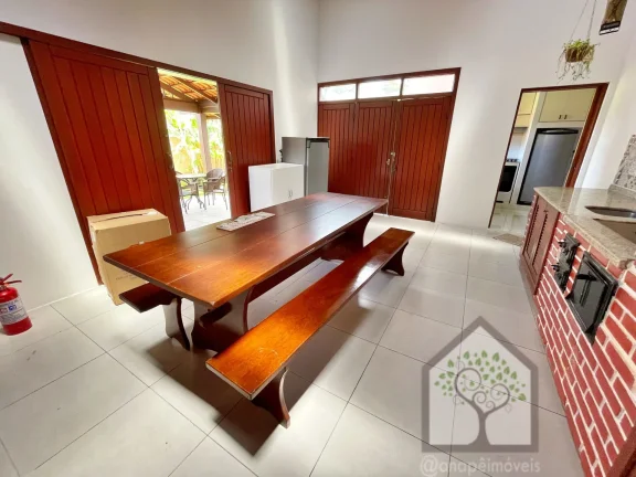 Imagem Casa em Condomínio fechado alto padrão em Sambaqui
