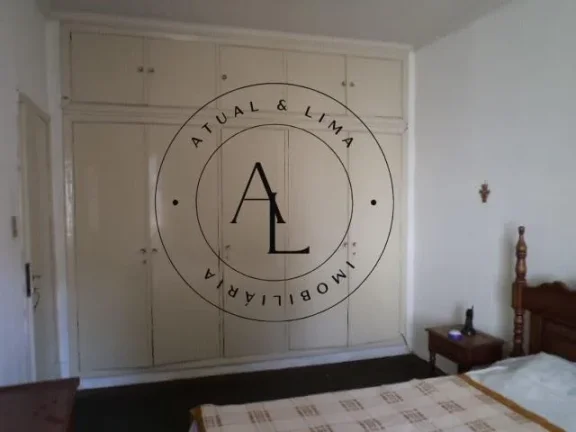 Imagem Casa Versátil com 3 Dormitórios: Ideal para Uso Comercial ou Residencial!
