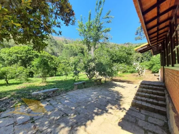 Imagem Vendo Linda Chácara com 40 Mil Mts² Próximo ao centro de Friburgo