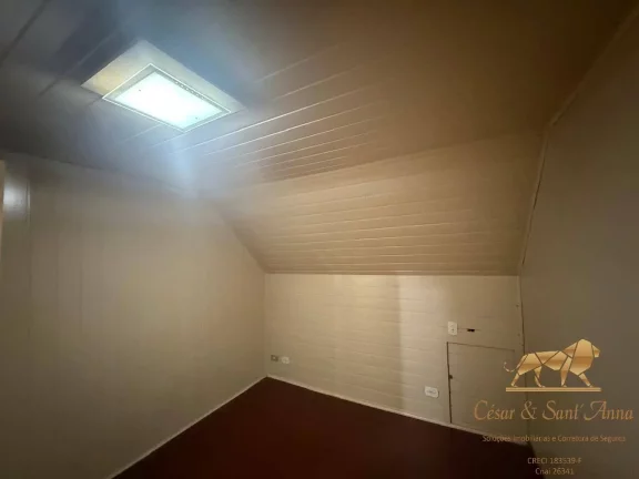 Imagem Casa disponível para locação com 03 dormitórios e vaga de garagem
