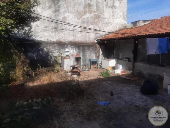 Imagem Casa Comercial para Venda em Goiânia, SETOR AEROPORTO, 3 dormitórios, 1 banheiro, 4 vagas