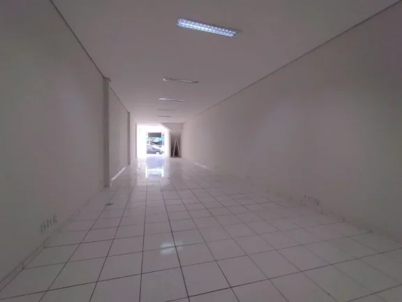 Imagem Barracão comercial , amplo com ótima metragem ,contendo copa , 2 banheiros , localizado em Santa T...