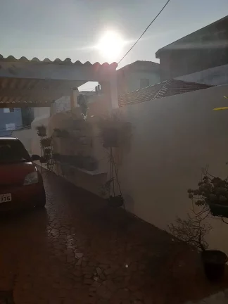 Imagem Casa Antiga 3 Dormitorios sendo 1 Suite Terreno de 10 x 40 Estuda Permuta