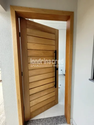 Imagem Casa nova na Zona Leste de Londrina com 86m² de área útil, 3 dormitórios (1 suíte), banheiro social, sala aconchegante, cozinha e 2 vagas de garagem.