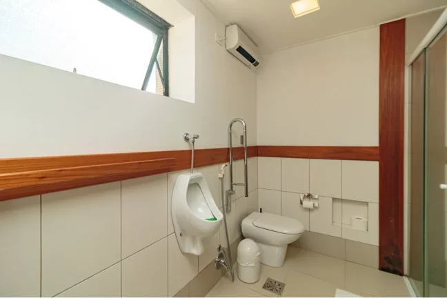 Imagem Imóvel com 4 Quartos à Venda,  em Floresta - Porto Alegre