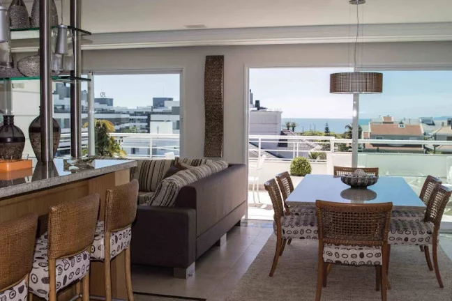 Foto do imóvel: EXCELENTE COBERTURA PARA LOCAÇÃO DE TEMPORADA EM JURERE INTERNACIONAL