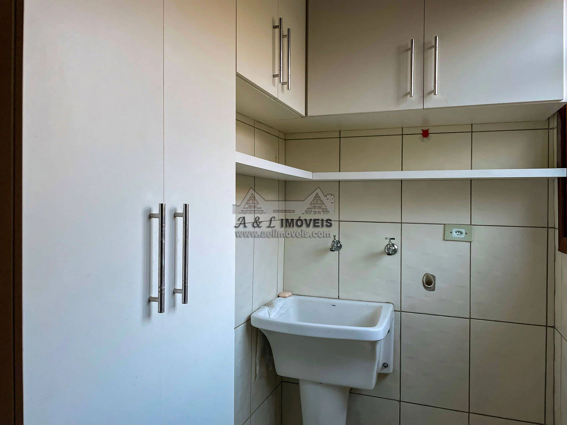 Imagem Casa 4 Suítes à Venda em Campos do Jordão | Condomínio com 10 Casas