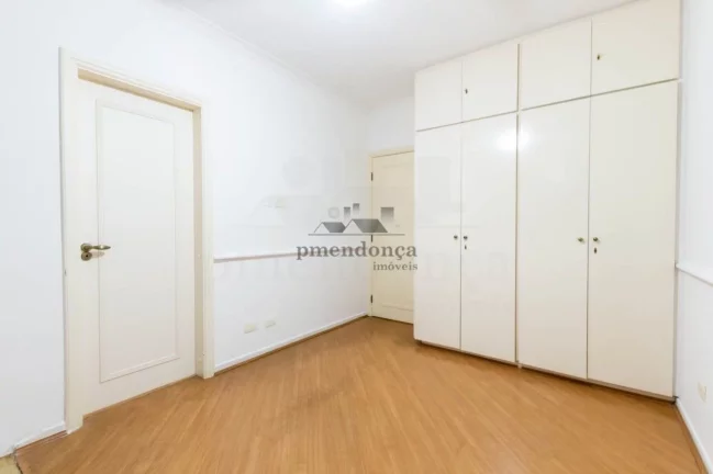 Imagem Apartamento à venda em Higienópolis com 4 suítes e 4 vagas em 213m2