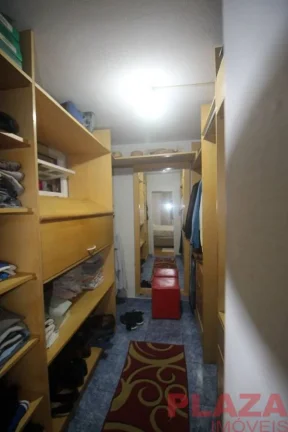 Imagem Casa no Centro | 9 Dormitórios | 4 Vagas | 300m² de Terreno | Permuta Menor | Balneário Camboriú – SC