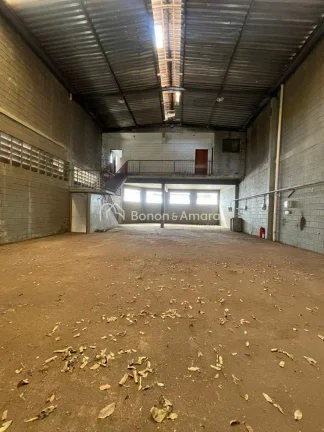Imagem Galpão comercial com 526 m² de área construída, ideal para empresas que buscam um espaço amplo,...