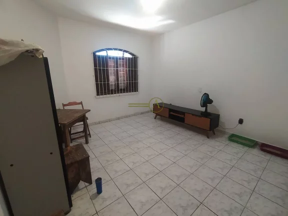 Imagem Casa térrea com 2 dorms, á 950m da Praia à venda em Peruíbe