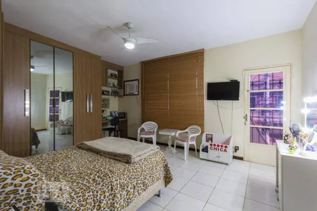 Imagem CASA TRIPLEX EM CONDOMÍNIO TAQUARA ACEITA FINANCIAMENTO BANCÁRIO