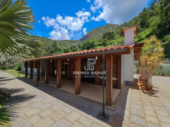 Imagem Casa à venda, 550 m² por R$ 2.400.000,00 - Três Córregos - Teresópolis/RJ