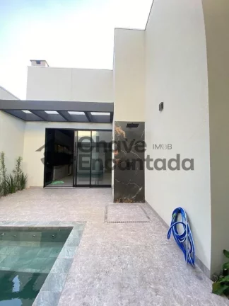 Casa de Alto Padrão em condominio.