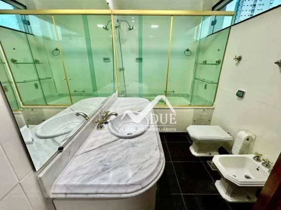 Imagem Apartamento com 4 dormitórios à venda, 304 m² por R$ 2.765.000,00 - Boqueirão - Santos/SP