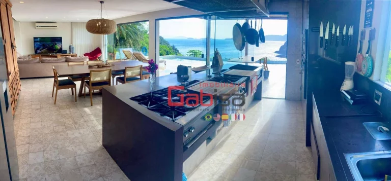 Imagem Casa com 4 dormitórios à venda, 250 m² por R$ 5.830.000,00 - Ferradurinha - Armação dos Búzios/RJ
