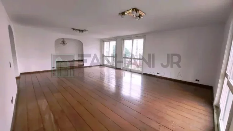 Imagem Imperdível oportunidade: Apartamento de 3 quartos no Jardim Paulista, São Paulo - SP, com 240m² e 2 vagas de garagem. Venha conferir!