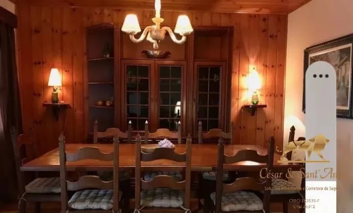 Imagem Oportunidade, Casa a venda no Alto do Capivari em Campos do Jordão-SP