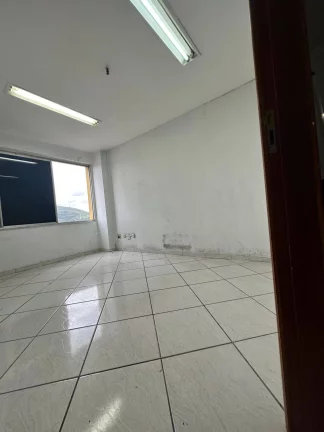 Imagem Sala comercial 35m² à venda no coração da Taquara - RJ