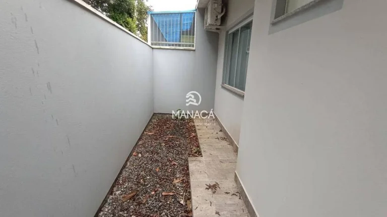 Imagem Casa mobiliada em rua pavimentada no bairro Vila Nova em Barra Velha - SC