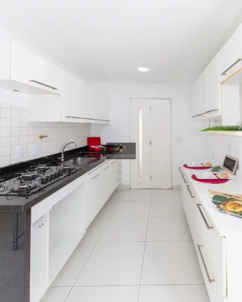 Imagem ALTO DA BOA VISTA APARTAMENTO 94,00 M 3 DORMITÓRIOS SENDO UMA SUÍTE SALA AMPLA VARANDA COZINHA FORNO FOGÃO ÁREA SERVIÇO AREJADA 2 VAGAS LAZER TOTAL