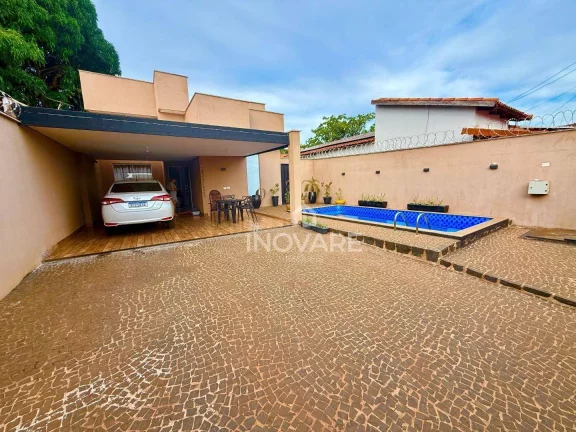 Imagem Casa com 3 dormitórios à venda, 300 m² por R$ 550.000,00 - Jardim Liberdade - Itumbiara/GO