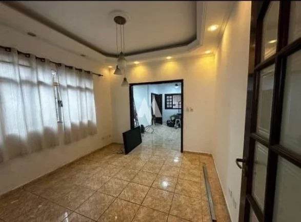 Imagem Casa Isolada à Venda com 3 Dormitórios e Piscina no Bairro Bom Retiro em Santos/SP