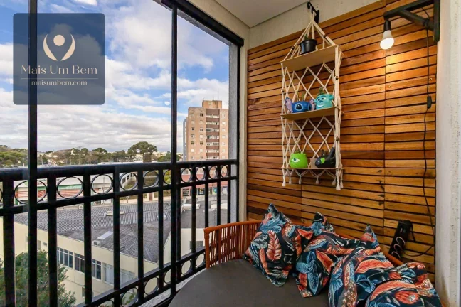 Imagem Apartamento com 2 quartos, sacada com churrasqueira e sacada na suíte à venda por R$ 589.000 - Novo Mundo - Curitiba/PR