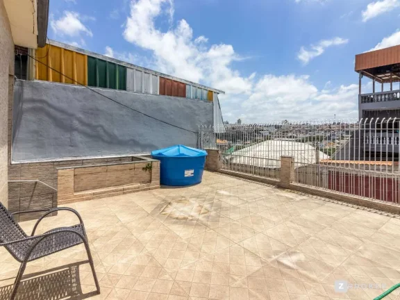 Imagem Casa à venda em São Paulo, Vila Pereira Cerca, com 3 quartos, 195m2
