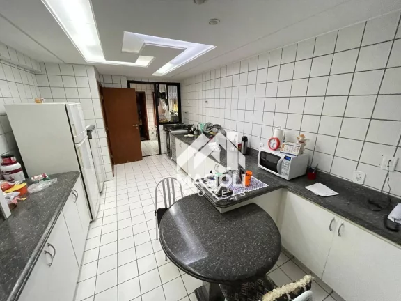 Imagem Apartamento com 4 dormitórios à venda, 180 m² por R$ 2.000.000,00 - Praia da Costa - Vila Velha/ES