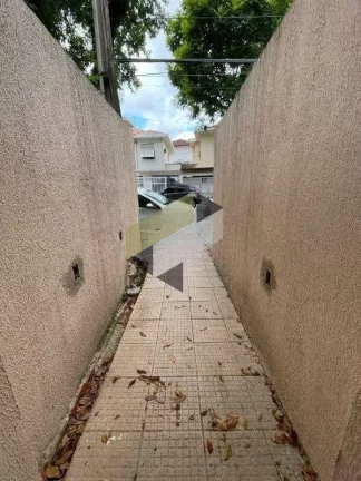 Imagem Casa Sobreposta para Venda em Santos, Encruzilhada, 2 dormitórios, 2 banheiros
