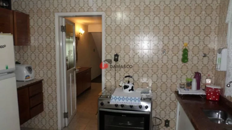 Imagem Sobrado à venda 3 Quartos, 2 Vagas, 215M², Jardim Guairaca, São Paulo - SP