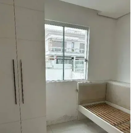 Imagem Casa de Alto Padrão em Jurerê Internacional a Poucos Minutos da Praia