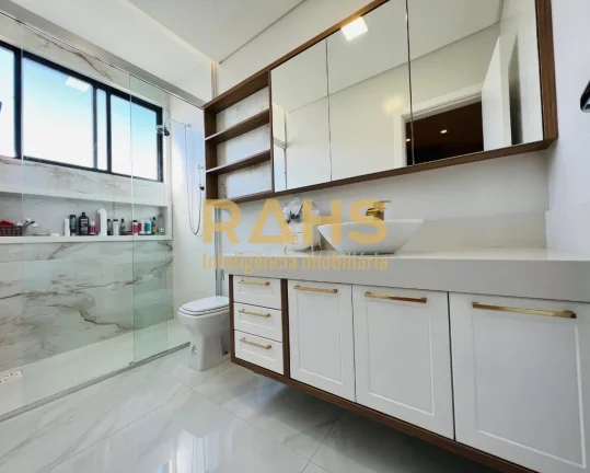 Imagem Excelente cobertura plana com terraço com hidro e linda vista livre, localizada no bairro Santo Ant...