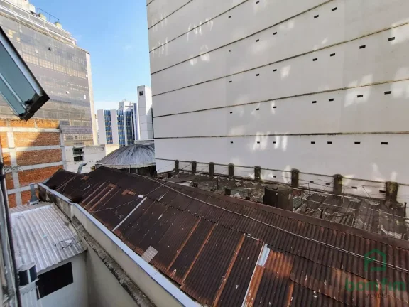 Imagem Apto de Kitint, Semi mobiliado no Centro Histórico - Porto Alegre/RS.