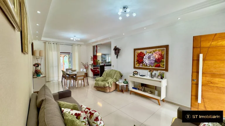 Imagem Casa à venda em Bom Jesus dos Perdões/SP - Condomínio Fechado! R$1.650.000!