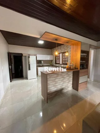 Imagem Casa com 3 dormitórios à venda, 600 m² por R$ 1.800.000,00 - Jardim América - Rio Claro/SP